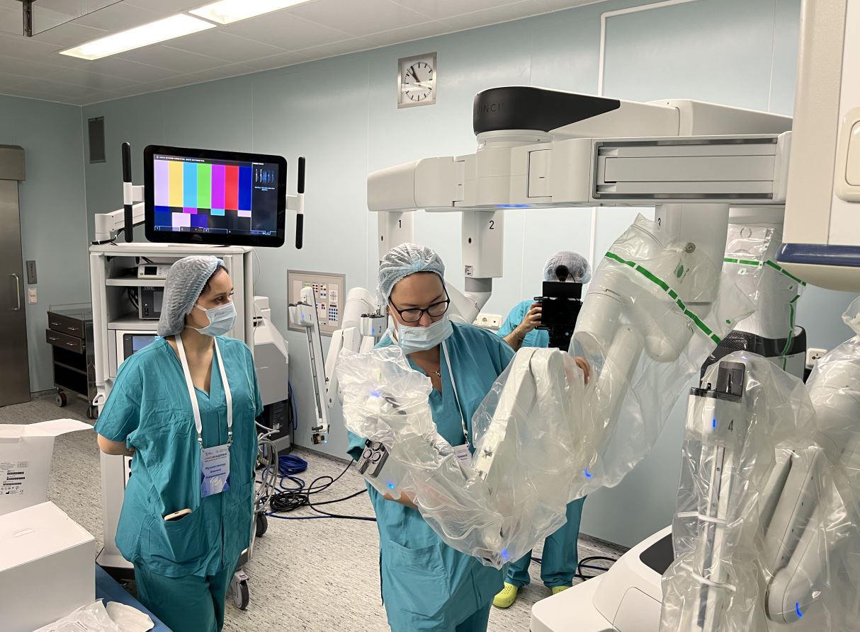 Впервые в ОнкоАкадемии! «Роботическая хирургия в практике операционной медицинской сестры»